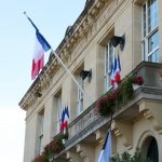 Attentat de Nice: une minute de silence observée demain à 12h devant la mairie