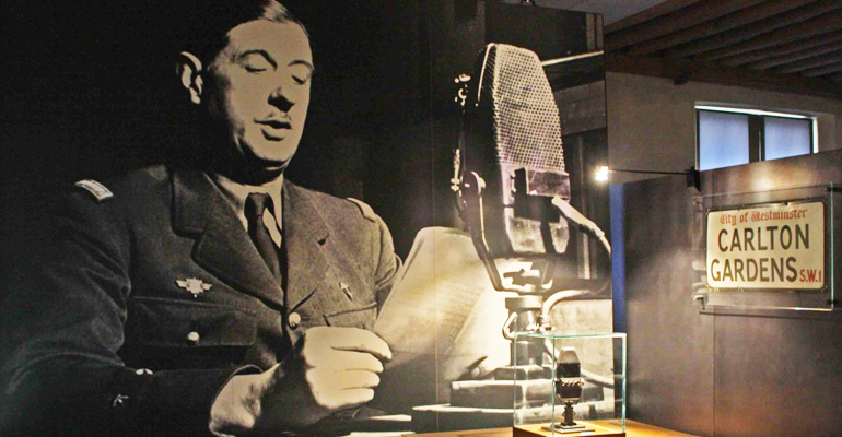 C'est sur les ondes de la BBC que le Général De Gaulle, un 18 Juin 1940, prend la parole pour appeler à continuer les combats. | (C) DR