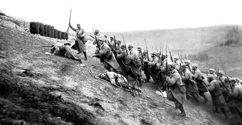 Offensive sur le front de Notre-Dame-de-Lorette, à Ablain-Saint-Nazaire (Pas-de-Calais), le 15 avril 1915. | (C) AFP
