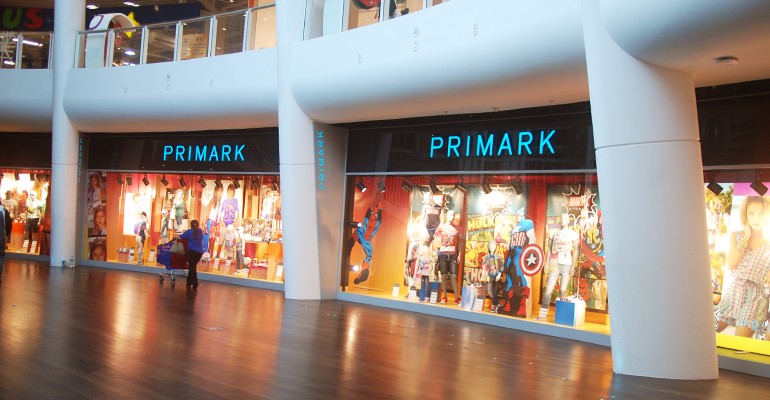 Avec ses prix cassés, Primark a boosté la fréquentation du centre commercial O'Parinor. | (C) Mademoiselle Julie