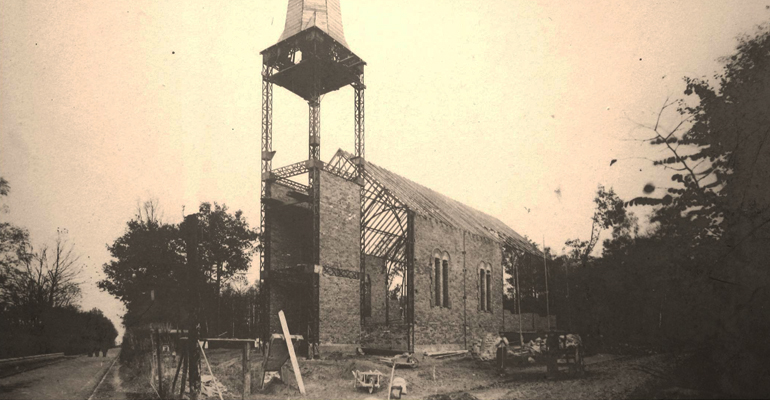 L'église Saint-Joseph en construction. | (C) Archives diocésaines de Saint-Denis en France