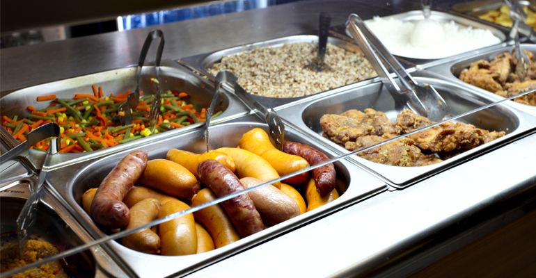 Près de 6500 repas sont services chaque jours par les Restaurants municipaux d'Aulnay-sous-Bois. | (C) Département des Yvelines